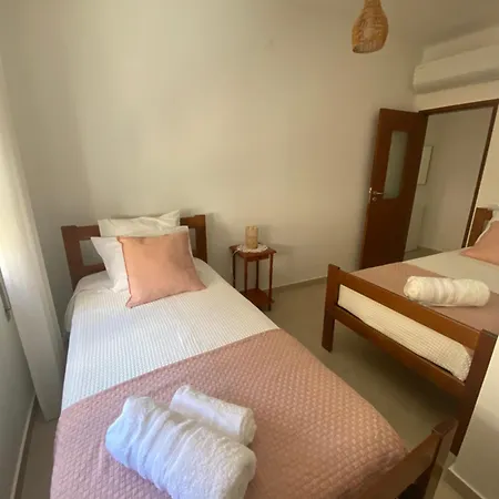 A Casa Da Velha 아파트 알보르