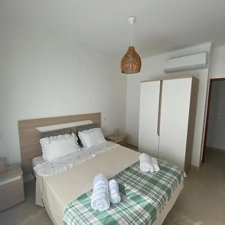 A Casa Da Velha アルヴォル